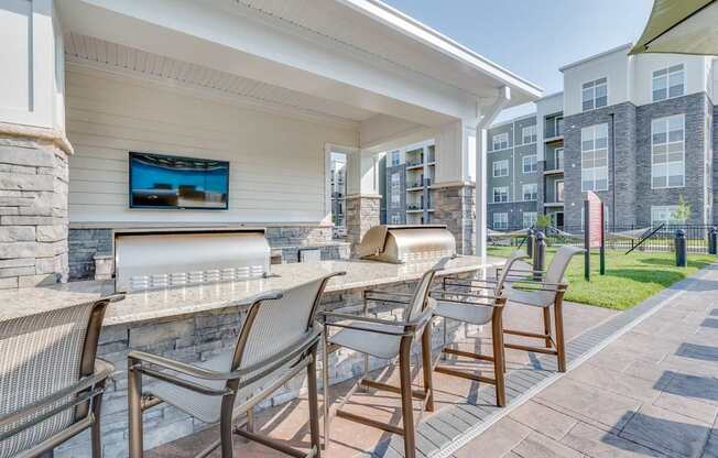 Waterstone at Hamburg: Luxury Apartments in Lexington, KY