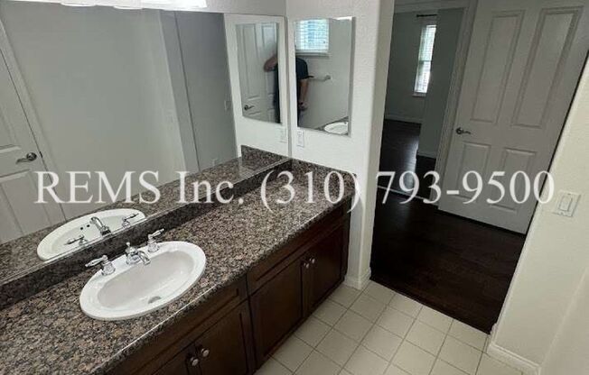 3 beds, 3.5 baths, $4,250