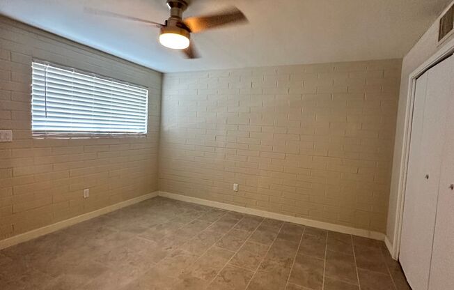 1 bed, 1 bath, $950, Unit Speed6924-2