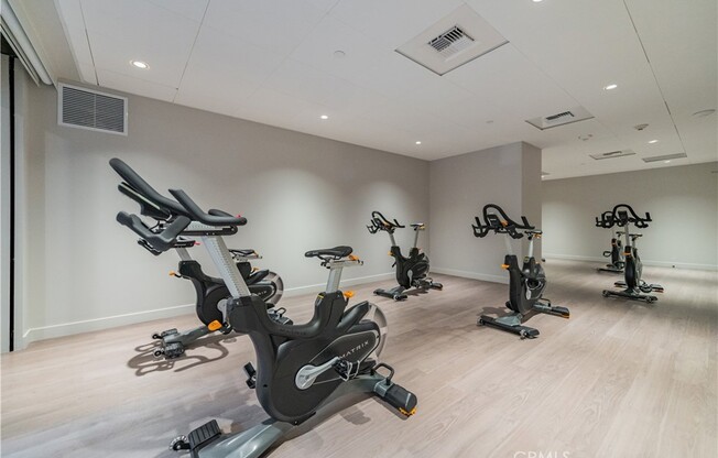 2 beds, 2 baths, 1,039 sqft, $3,700, Unit 1803