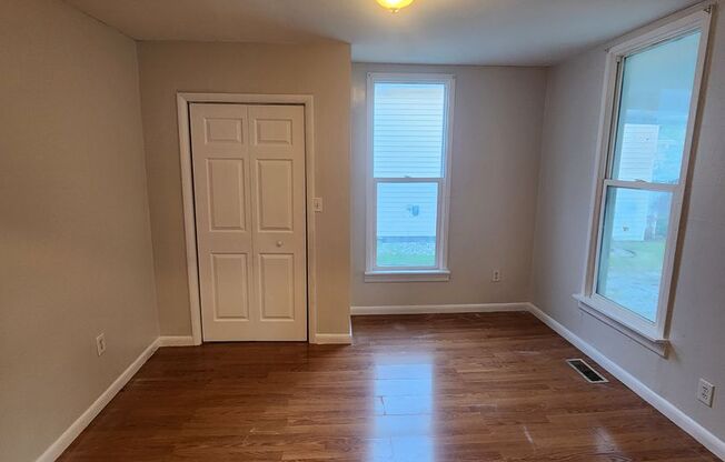 3 beds, 1 bath, $1,049