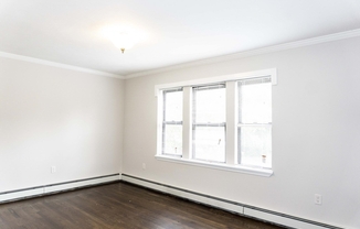4 beds, 1 bath, 1,500 sqft, $3,900, Unit 9