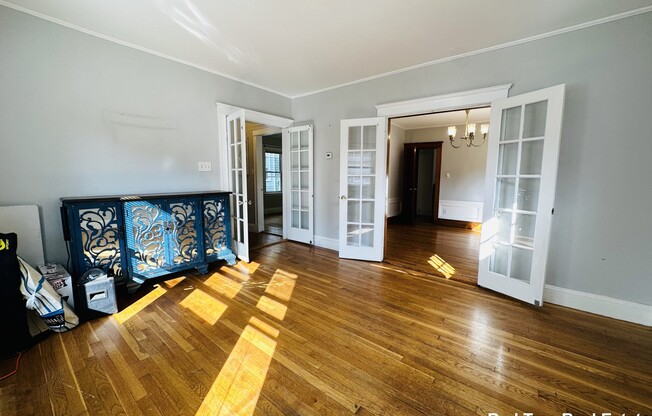 12 SAINT PETER ST