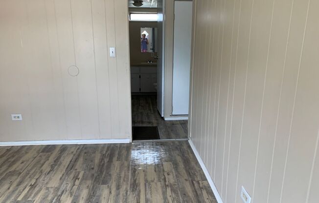 2 beds, 1 bath, $1,050