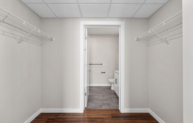 2 beds, 2 baths, 1,577 sqft, $2,600, Unit 402