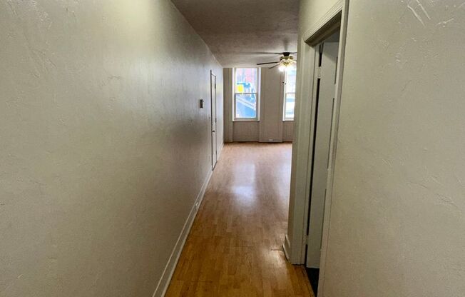 1 bed, 1 bath, $725, Unit APT #1