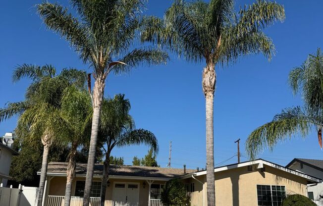 Open Thursday 12/11 3-4pm Private HOME 3bed/2 bath + POOL in Woodland Hills!