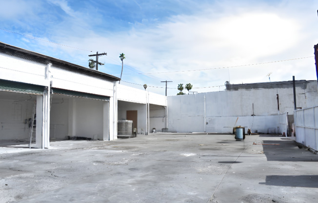 6400 S BROADWAY