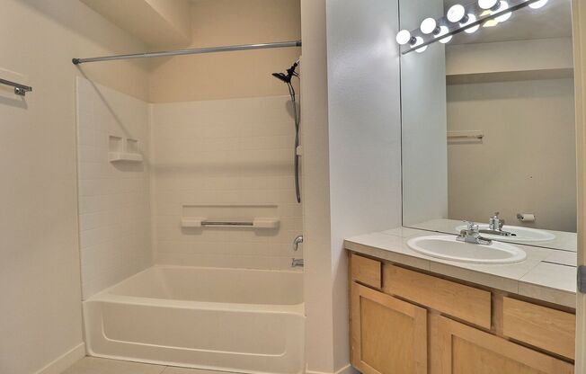 2 beds, 2 baths, $3,695, Unit Unit 405