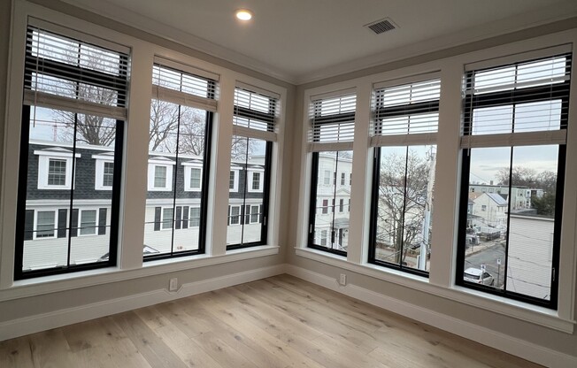 4 beds, 3 baths, 1,150 sqft, $6,450, Unit 302