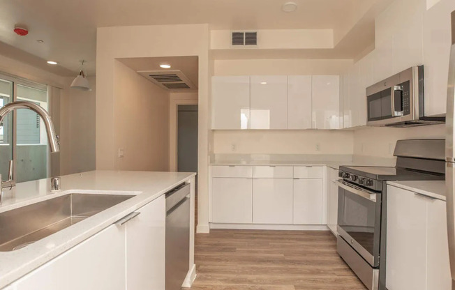 1 bed, 1 bath, 768 sqft, $1,995, Unit 311