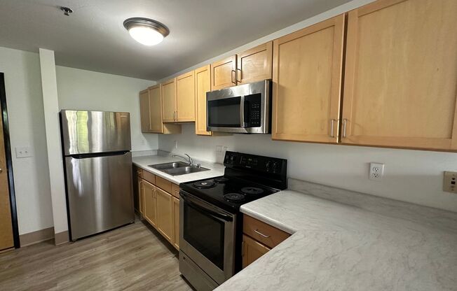 2 beds, 1 bath, 815 sqft, $1,725, Unit 508