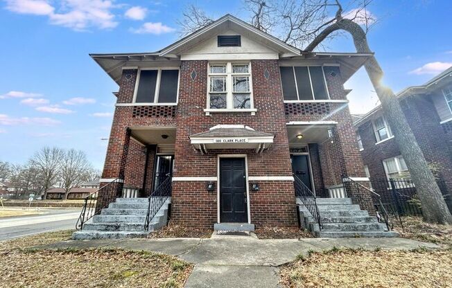 180 CLARK PL