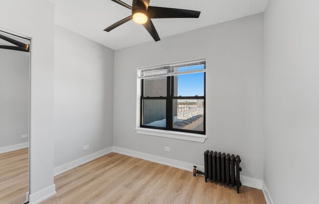 2 beds, 1 bath, 549 sqft, $2,450, Unit 8E