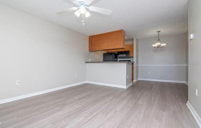 302 Lake Parsons Green #207