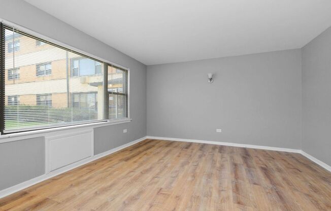 2 beds, 1 bath, 840 sqft, $1,650, Unit 7900-1G
