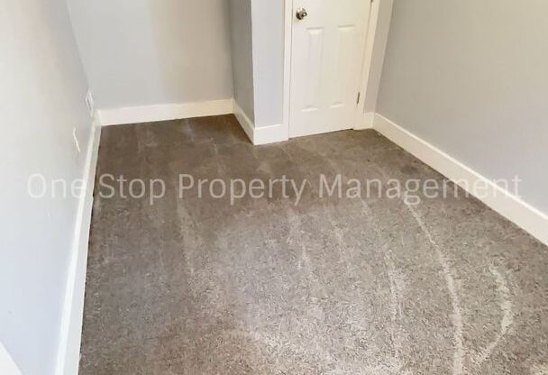 Beautiful 3 Bedroom 1 Bathroom Home in Kansas City!