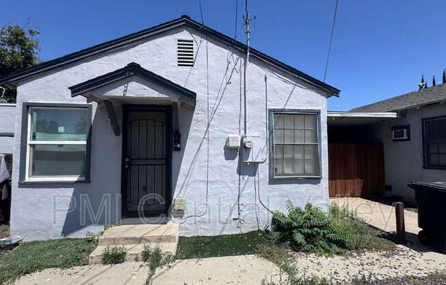 1112 BARBERRY LN