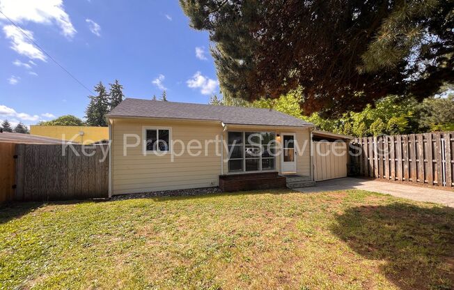 Cozy Two Bedroom House with Large Yard