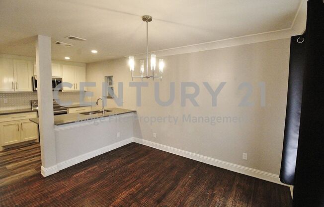 Beautifully Updated 3/2.5/1 in Oak Cliff Ready For Move-In!