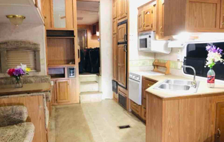 1101 W MAUDE AVE