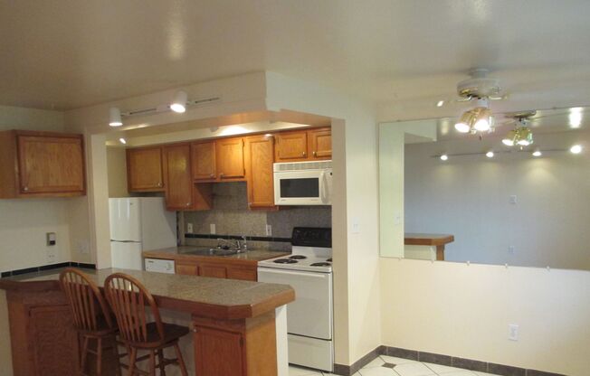 1 bed, 1 bath, $1,695, Unit 660-302