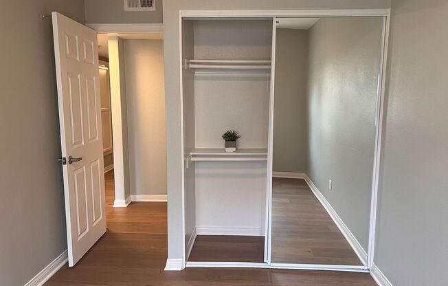3 beds, 1.5 baths, 1,060 sqft, $3,395, Unit C09