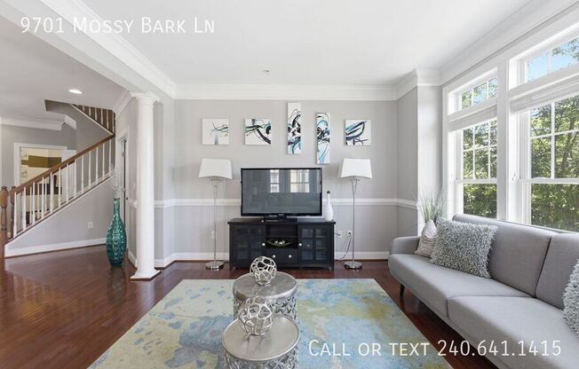 9701 MOSSY BARK LN