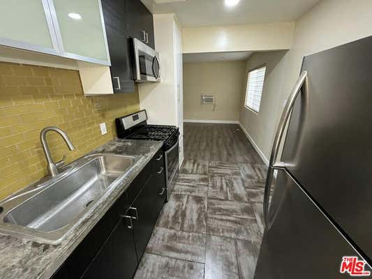 2 beds, 1 bath, 700 sqft, $2,100, Unit 1