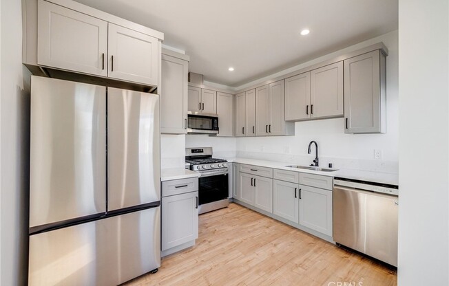 3261 CITY TERRACE DR