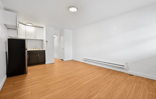 2020 WOODLYNNE AVE