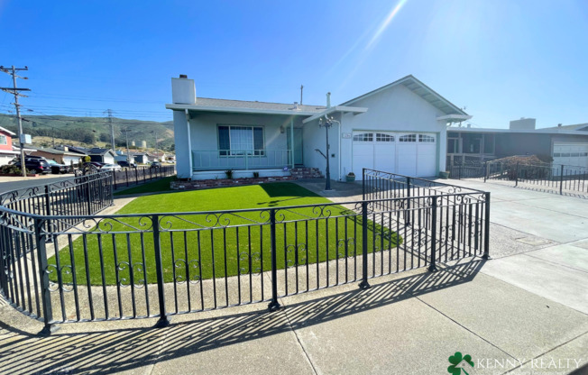 Fully Remodeled 3 Bedroom Home in Sunshine Gardens