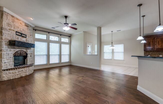 MOVE-IN SPECIAL!!! Move-in by November 28, 2025, and you receive 1-FREE MONTH OF RENT with an 15-month lease agreement!