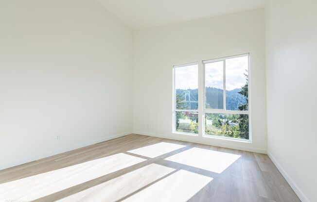 8770 N Willamette