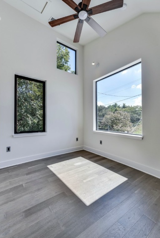 2900 GONZALES ST