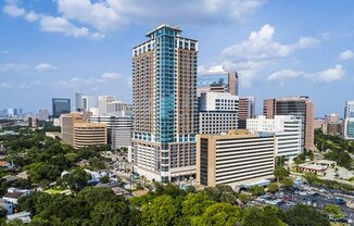 Latitude Med Center Apartments in Houston