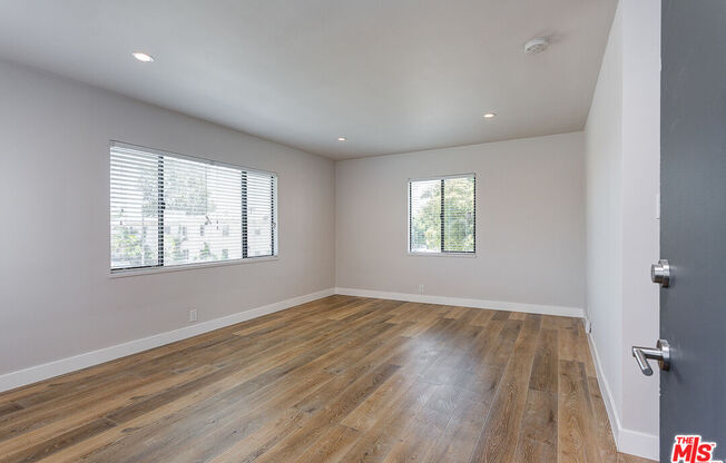 2845 REDONDO BLVD