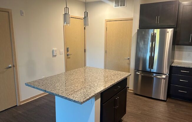 1 bed, 1 bath, 789 sqft, $2,000, Unit 205