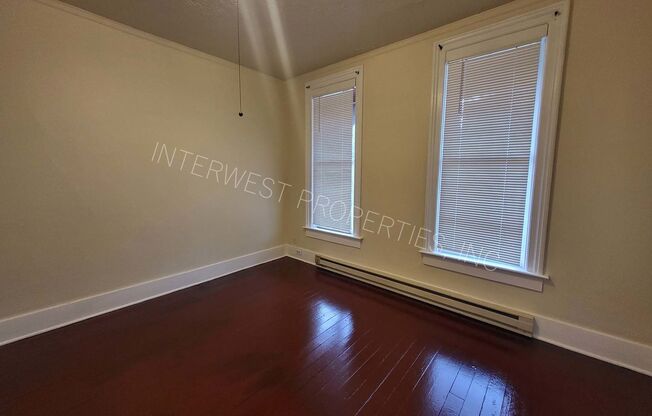 2 beds, 1 bath, 848 sqft, $1,875, Unit 001