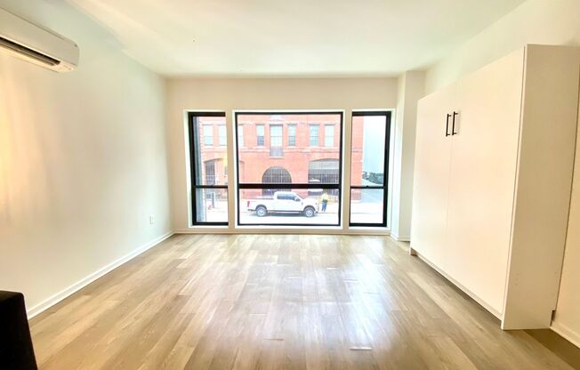 Studio, 1 bath, 345 sqft, $1,490