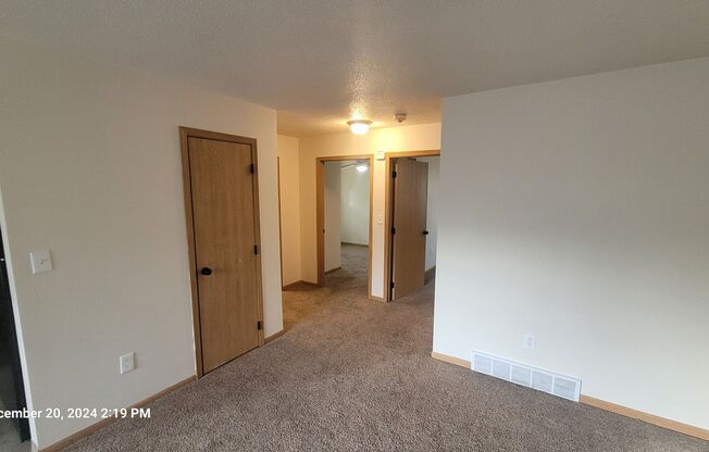 2 beds, 1.5 baths, 785 sqft, $933, Unit 2747