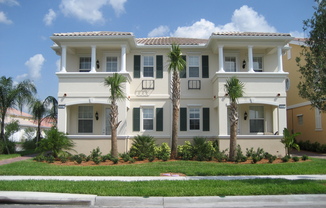 Deluxe, Spacious 3/3 Townhouse in Village Walk of Lake Nona