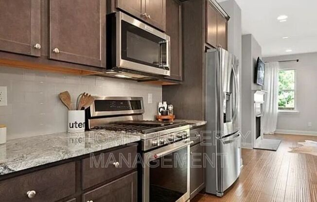 299 BENSON MNR CIR SE