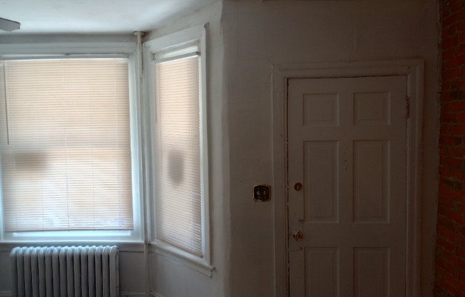 28 XX N BAILEY ST