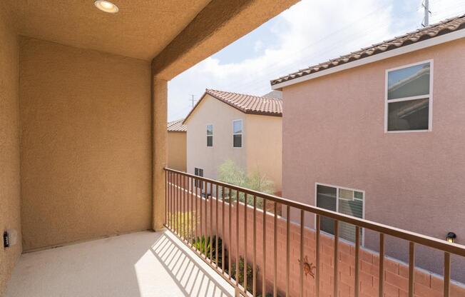 3 beds, 2 baths, 1,764 sqft, $2,100