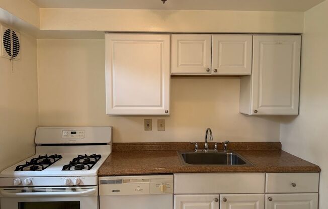2355 Eldridge