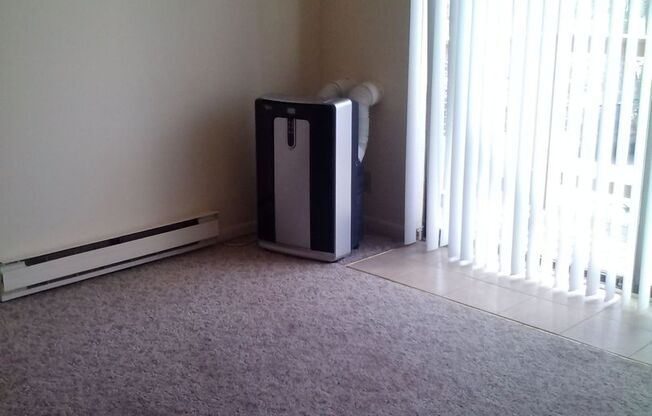 2 beds, 1 bath, 750 sqft, $1,029, Unit 3303 - 9