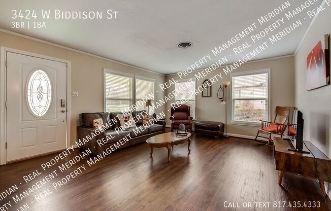 3424 W Biddison Street