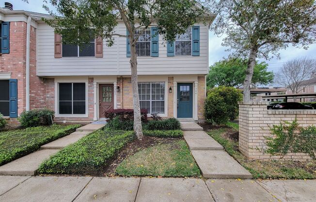 Welcome to This Charming Townhome Nestled in The Heart of Sugar Land!