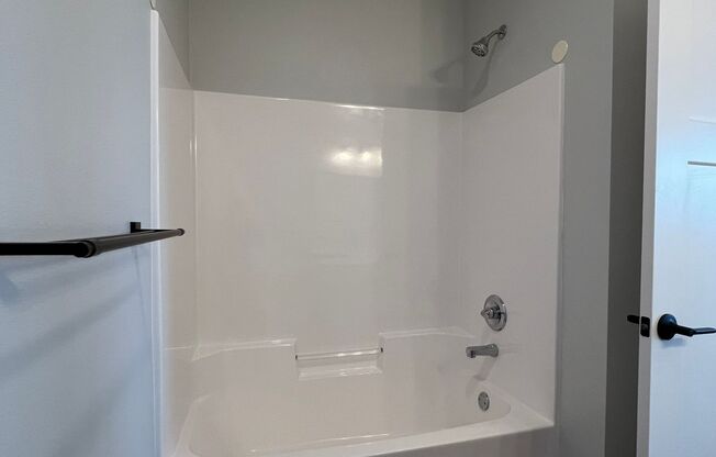 1 bed, 1 bath, 824 sqft, $1,825, Unit WR 305-301